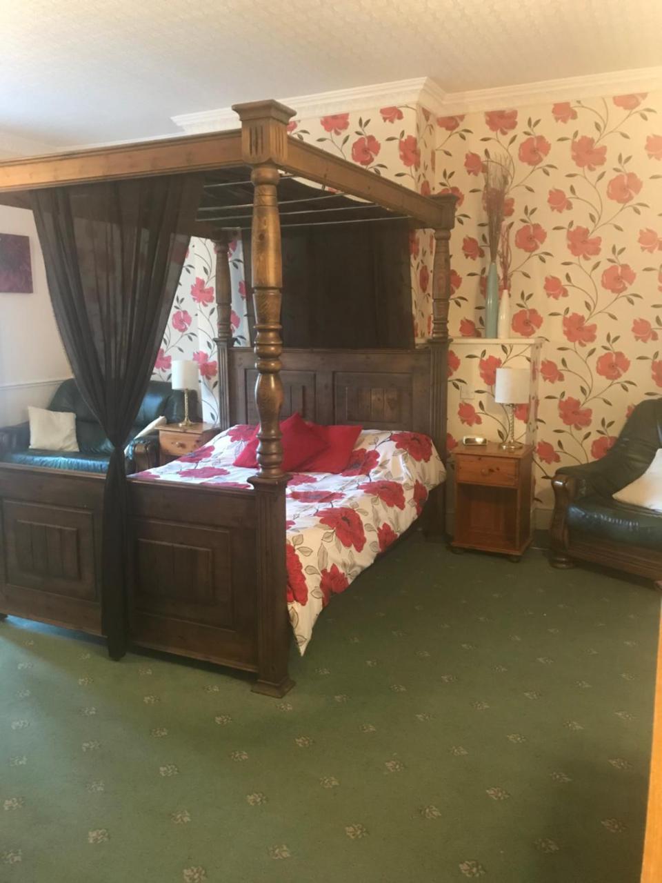 Bed and Breakfast The Penruddocke Arms à Dinton  Extérieur photo
